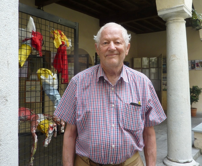 ROBERT MICHEL dona alla Biblioteca di Varallo un eccezionale Reportage Fotografico