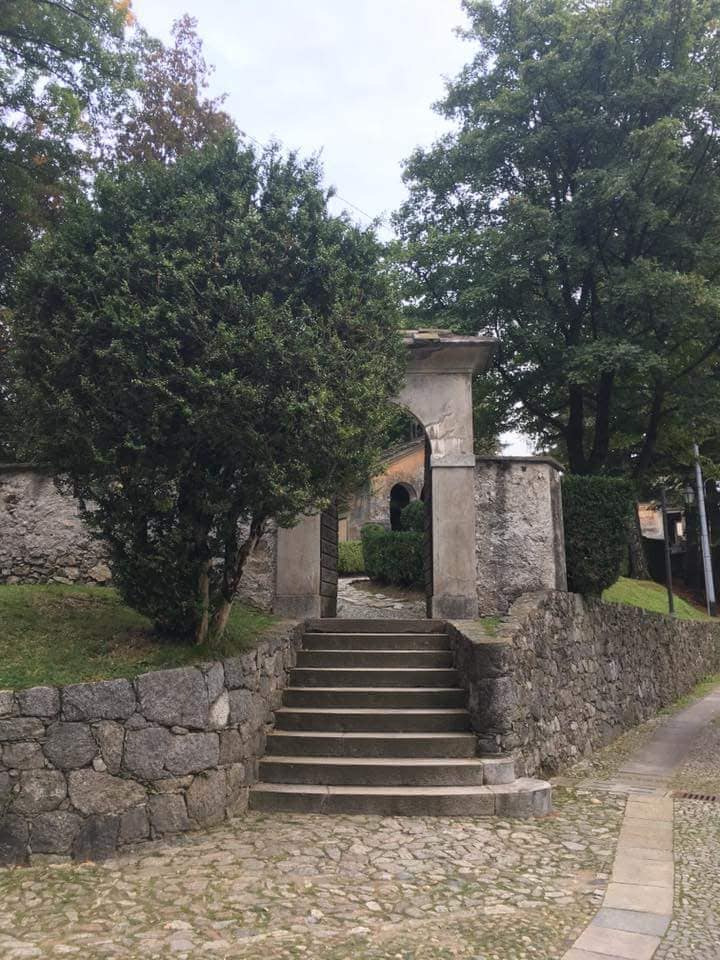 SALIRE al santuario del Sacro Monte, REGALARSI quiete e bellezza.